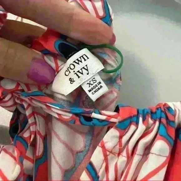 Crown & Ivy Sleeveless Adjustable Tie Neck Blouse NEW NWT Size XS - Picture 5 of 5